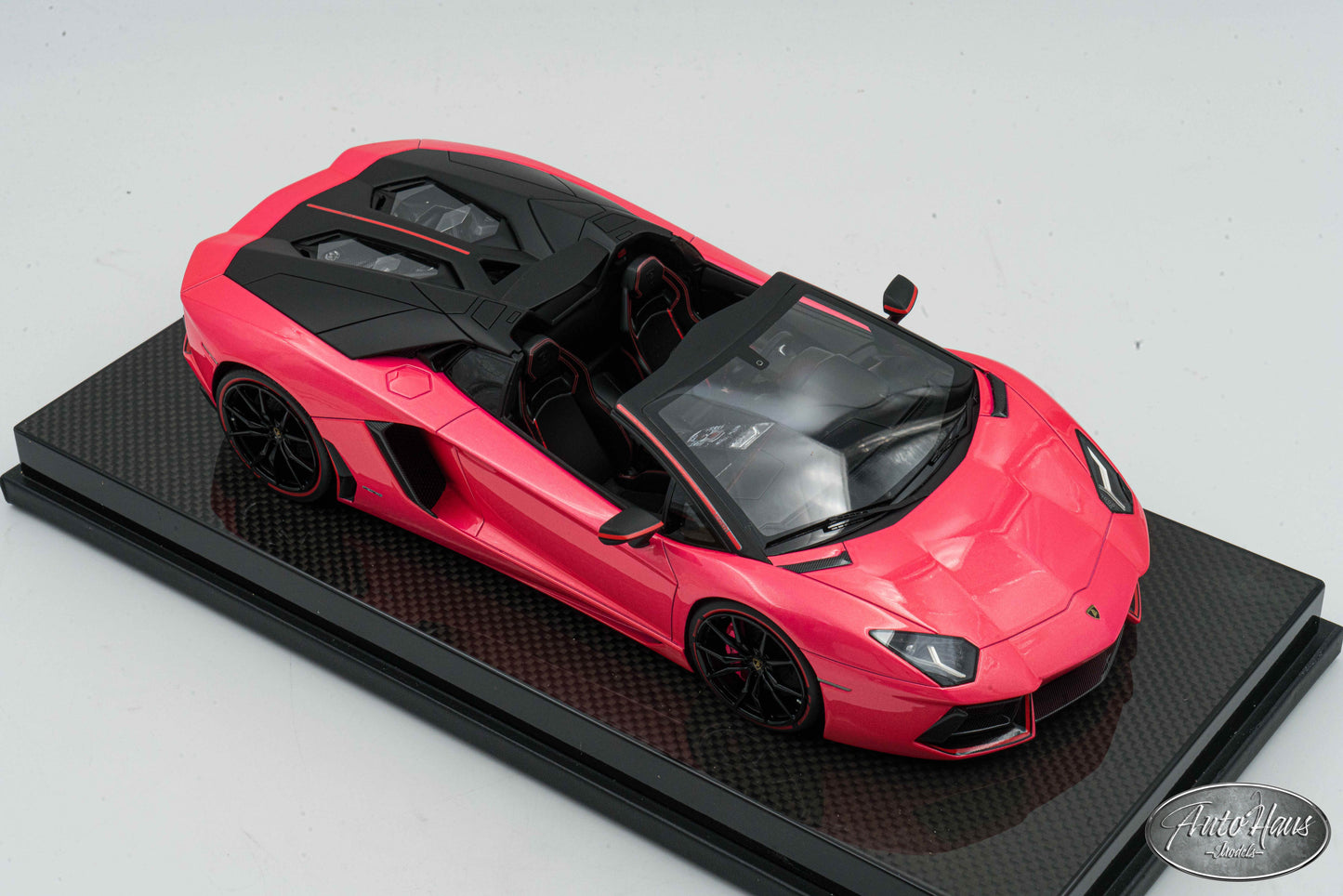 1/18 MR Collection Lamborghini Aventador Roadster Pirelli Pink