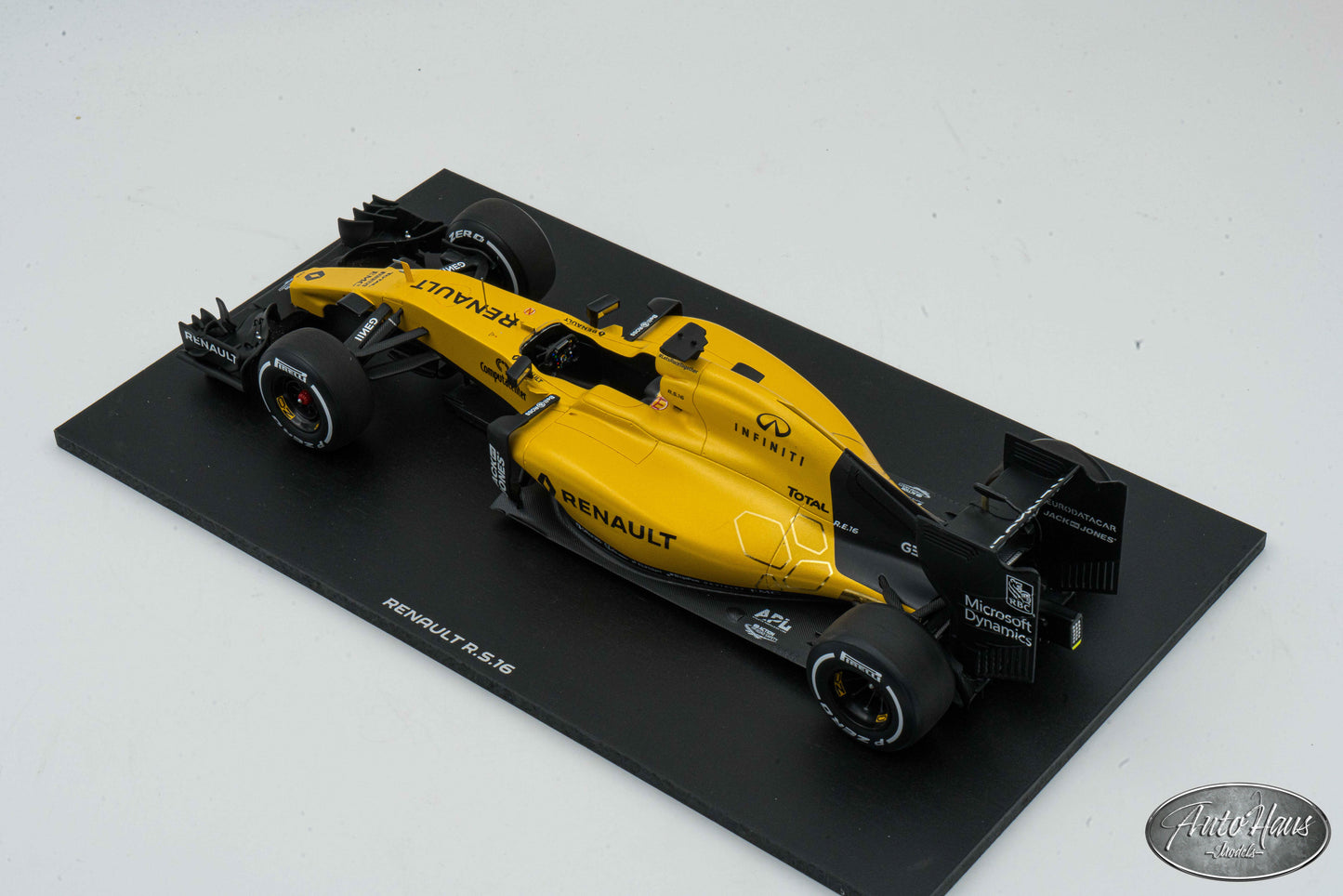 1/18 Spark 2016 Renault R.S.16 Formula One F1