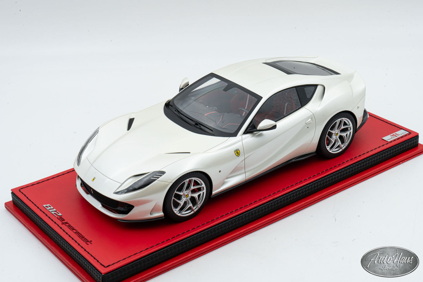 1/18 MR Collection Ferrari 812 Superfast Gloss White