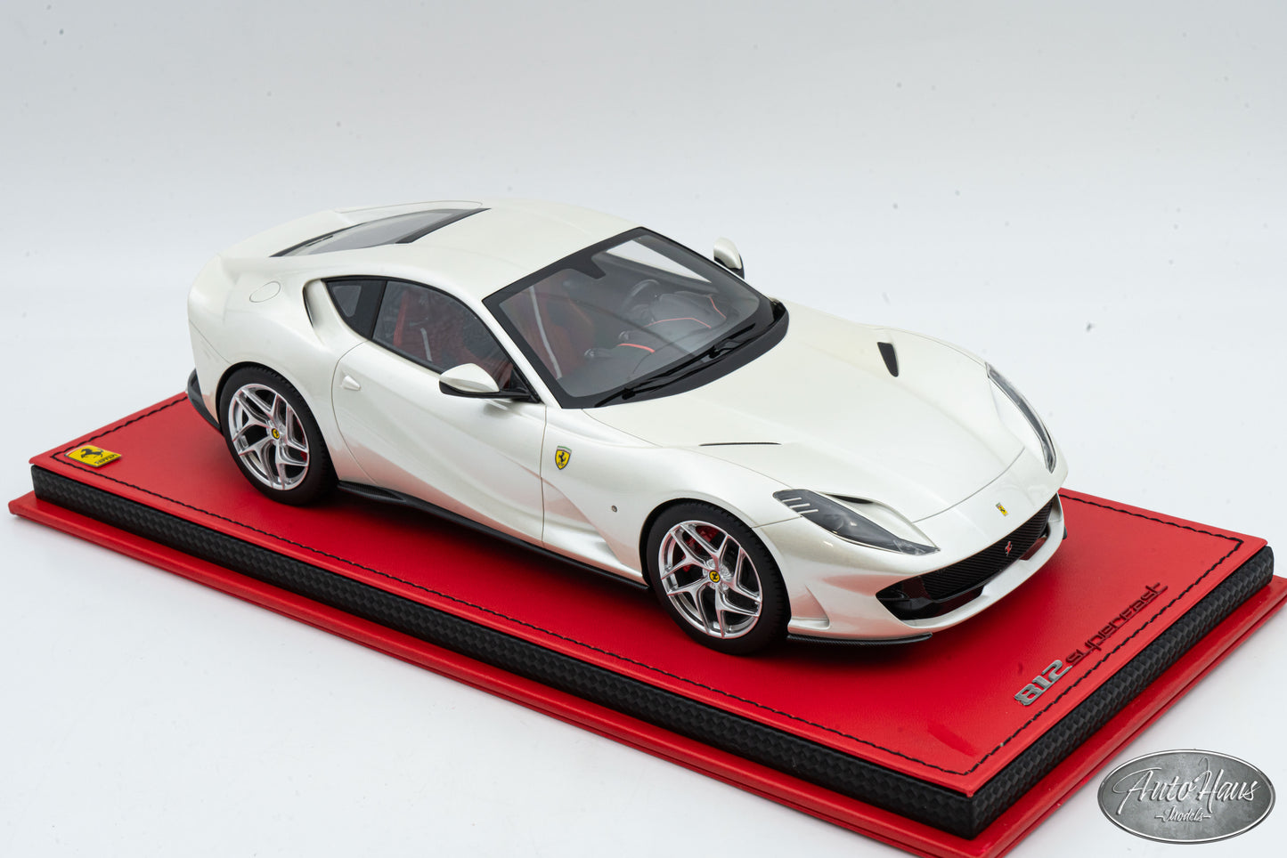 1/18 MR Collection Ferrari 812 Superfast Gloss White