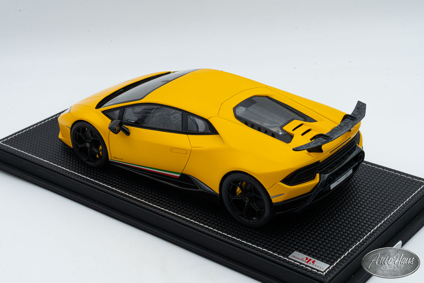 1/18 MR Collection Lamborghini Huracan Performante Matt yellow One Off