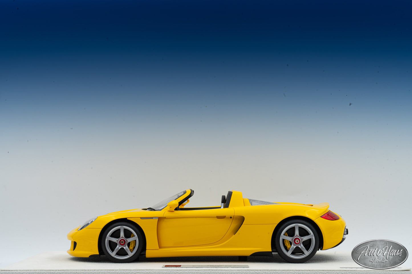 1/18 Make Up Porsche Carrera GT Gloss Yellow
