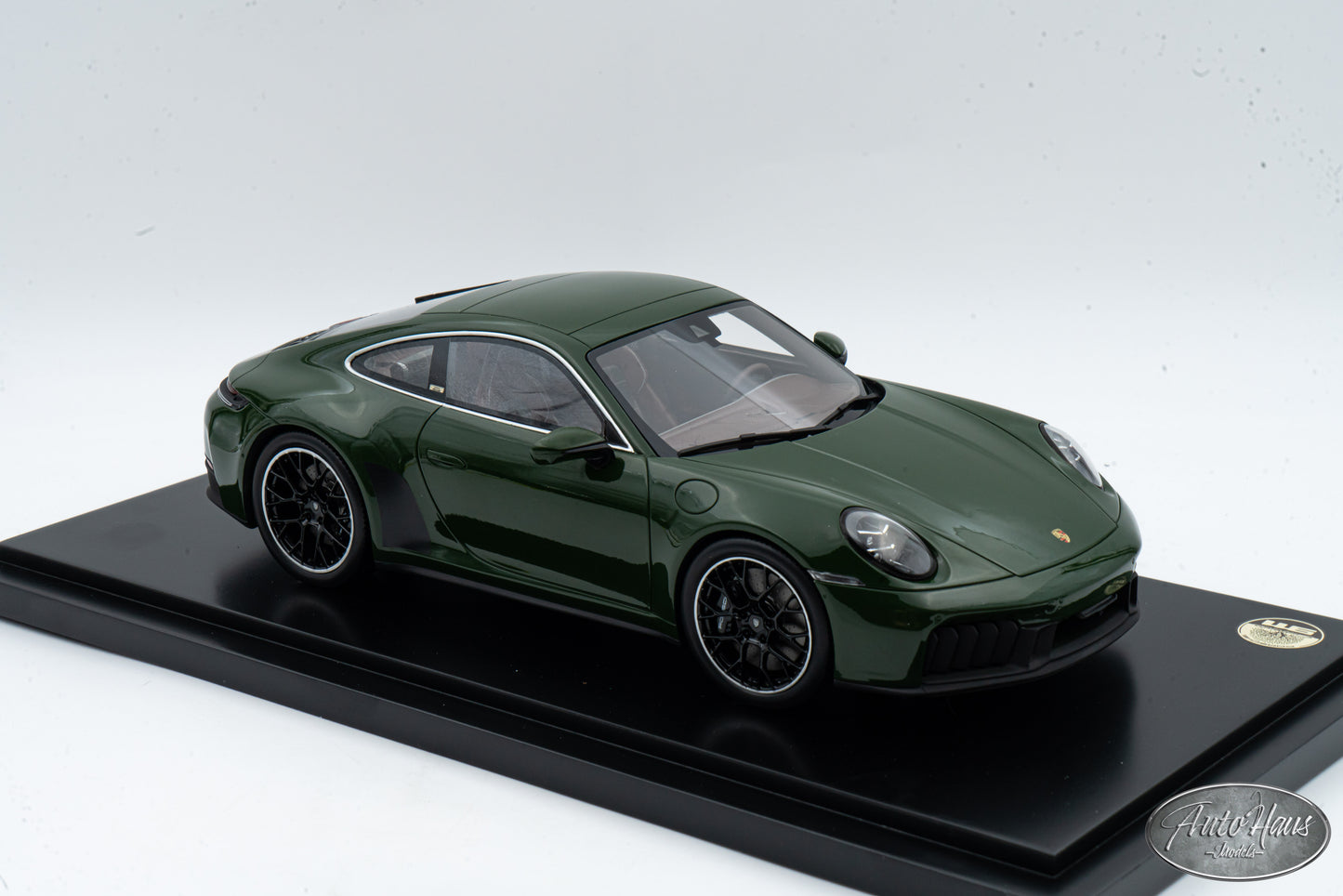 1/18 Spark Porsche 911 Carrera (992.2) GTS Green WAP0212140SPIB