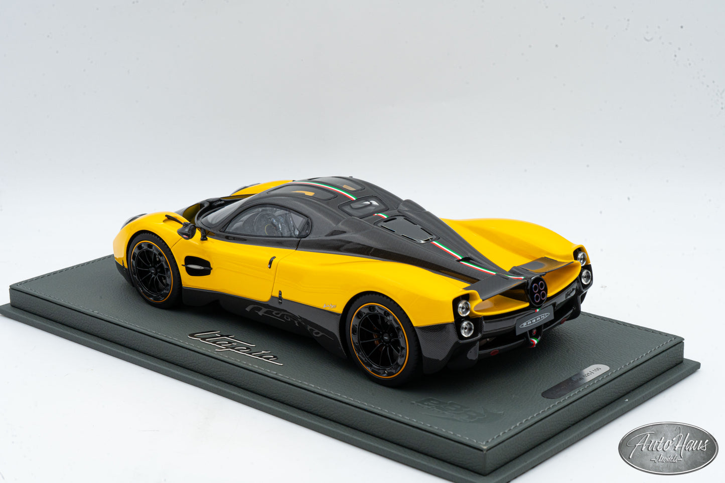 1/18 BBR Pagani Utopia Giallo Ginevra Yellow P18223M