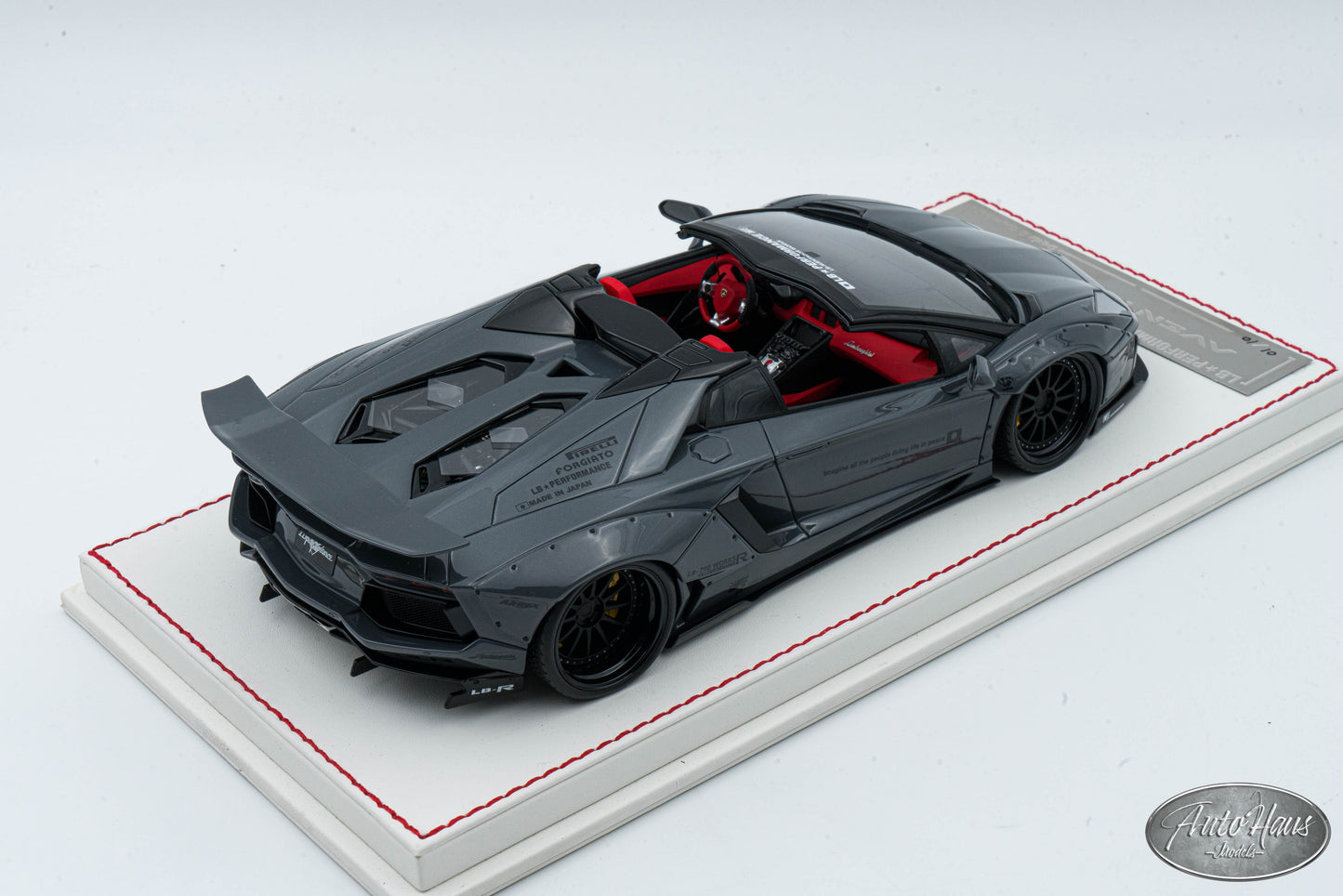 1/18 Davis & Giovanni LB Performance Lamborghini Aventador Gray