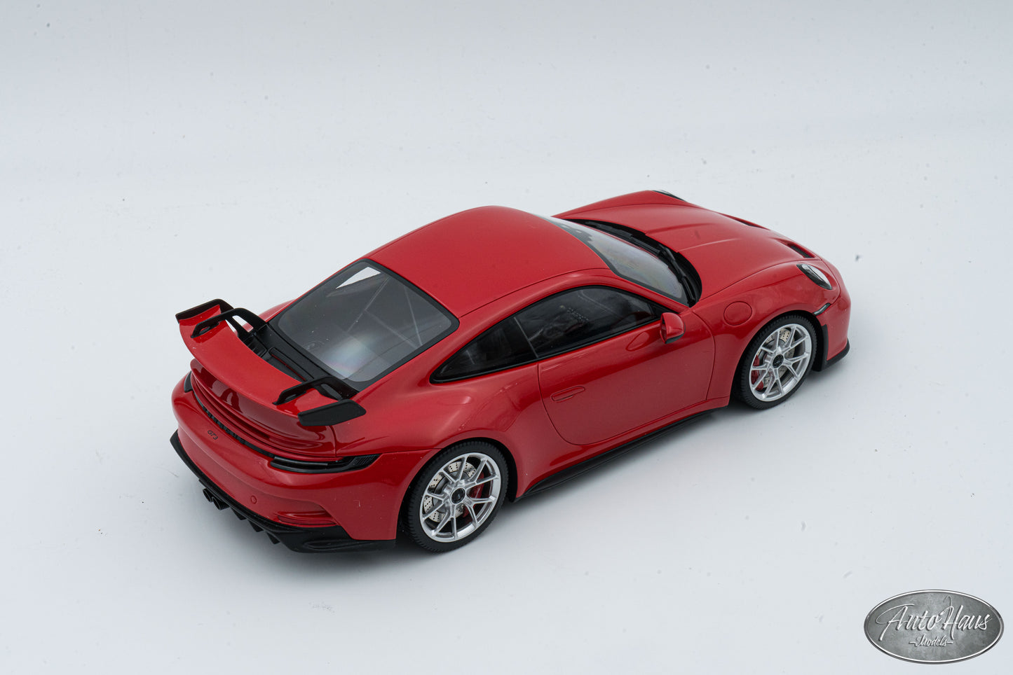 1/18 Minichamps Porsche 911 (992) GT3 Red