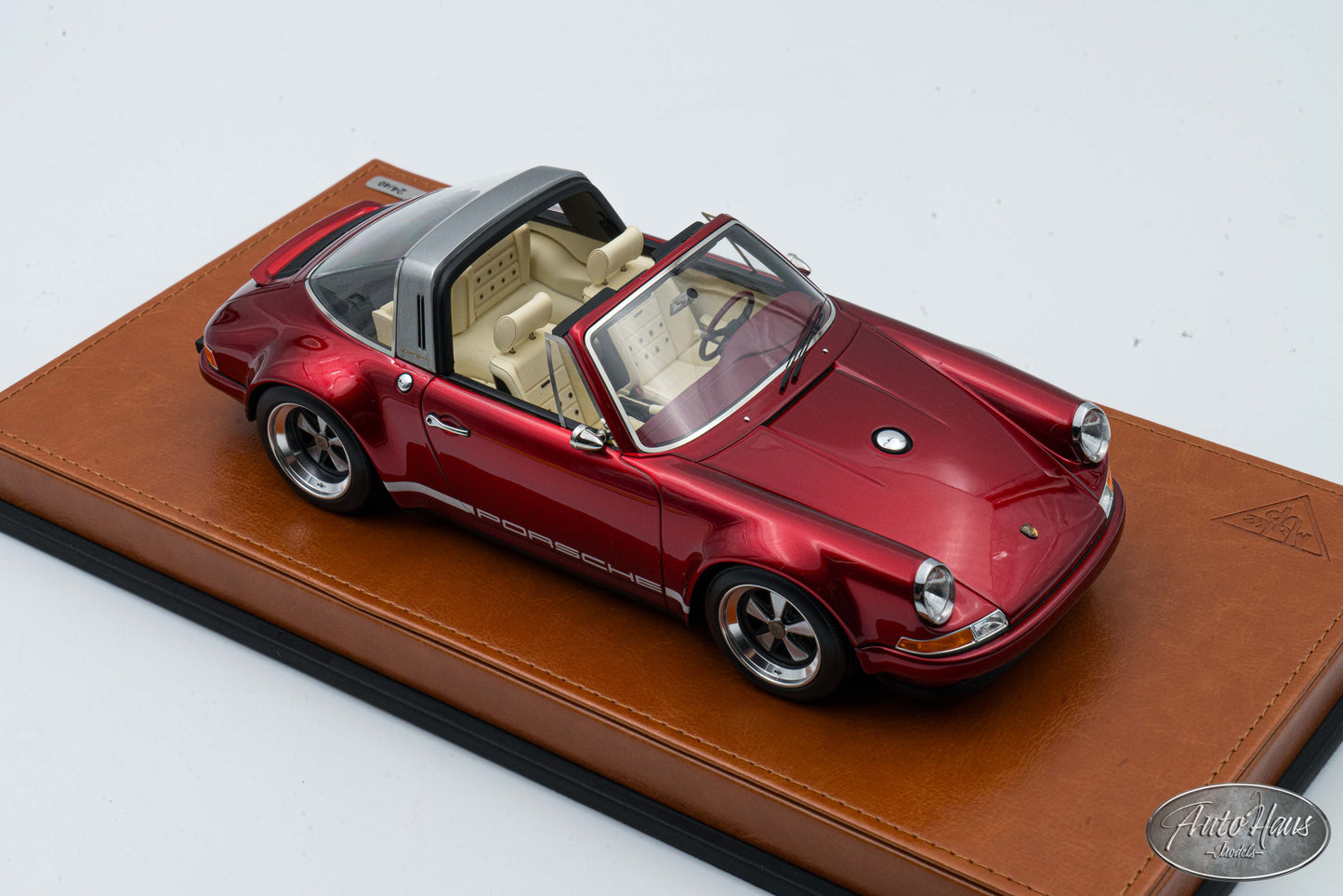 1/18 Make UP Singer Porsche 911 (964) Targa Red