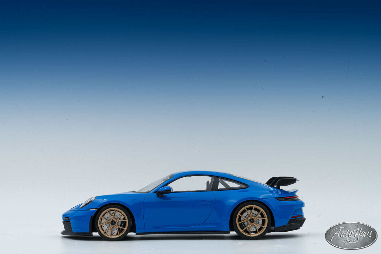 1/18 Minichamps Porsche 911 (992) GT3 Shark Blue with Bronze Wheels