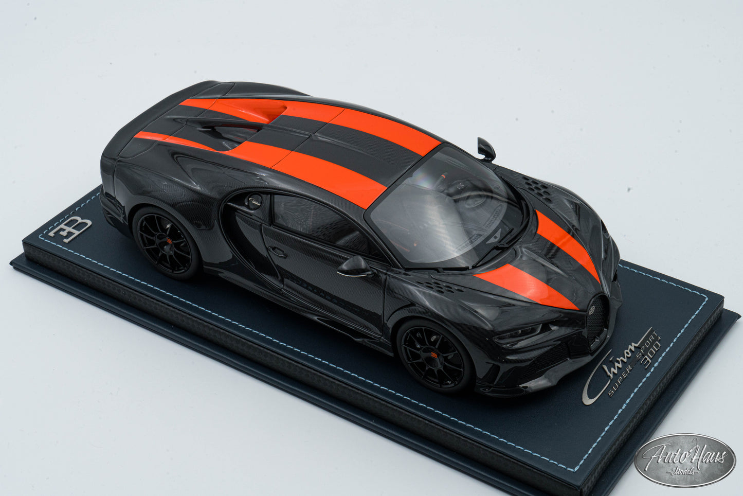 1/18 MR Collection Bugatti Chiron Super Sport 300+ Launch Version BUG012