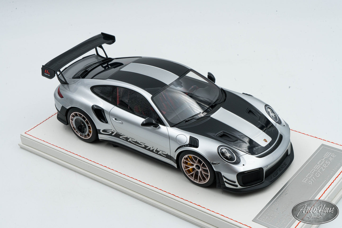 1/18 Dino Models Porsche 911 GT2 RS MR Chalk Silver