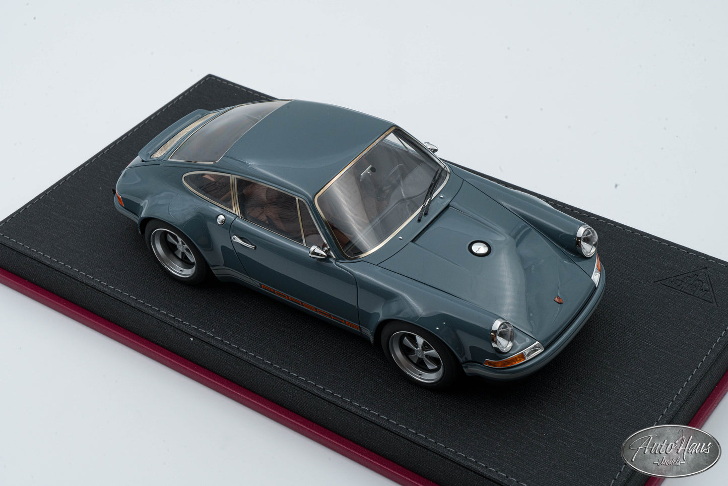 1/18 Make UP Singer Porsche 911 (964) Coupe Gray