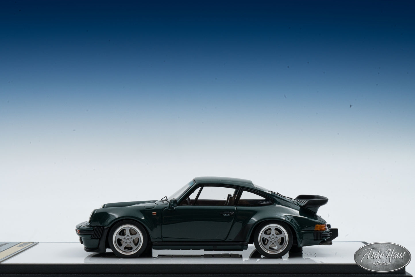 1/43 Make Up 1988 Porsche 911 (930) Turbo 3.3 Green