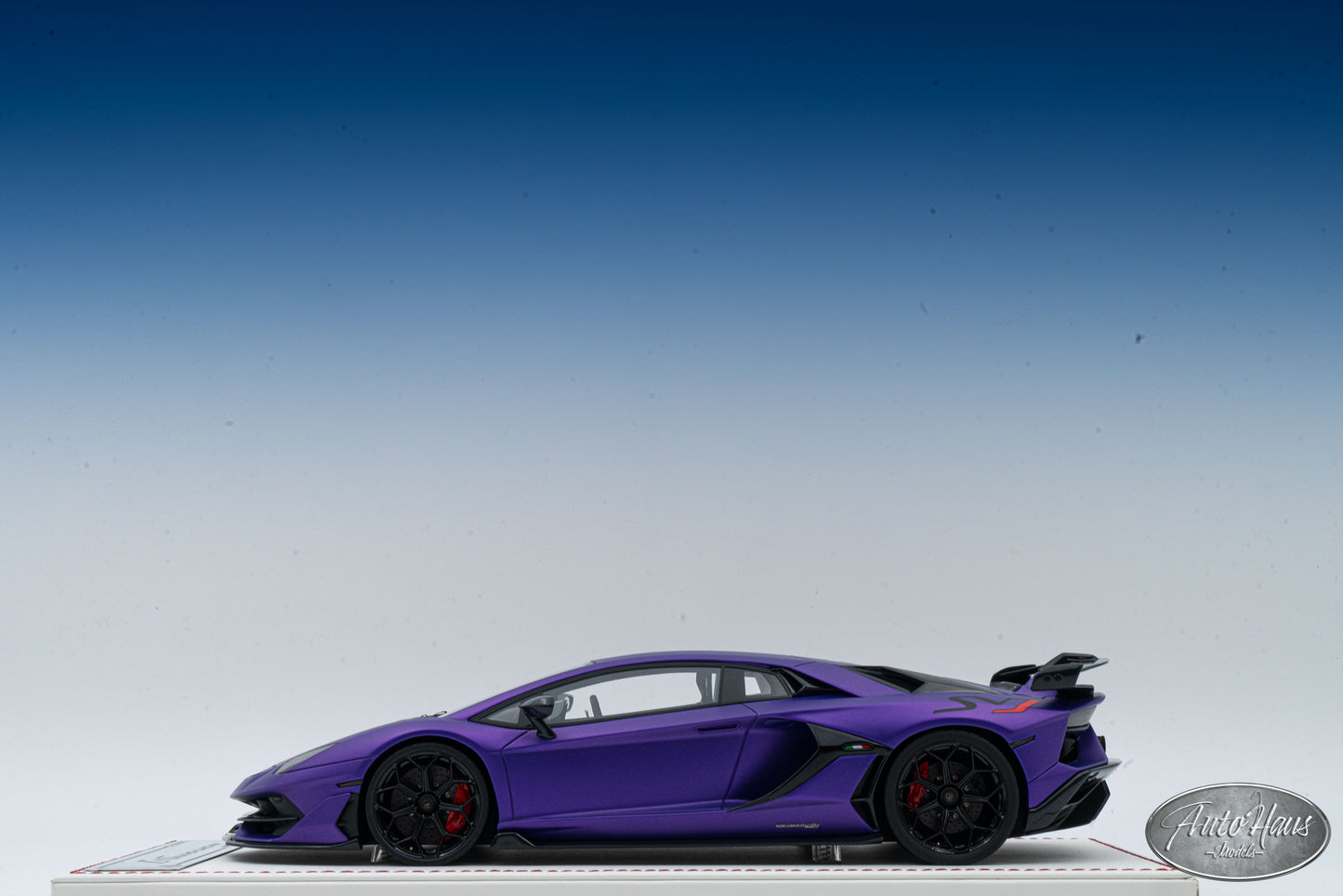 1/18 Davis & Giovanni Lamborghini Aventador SVJ Matt Purple