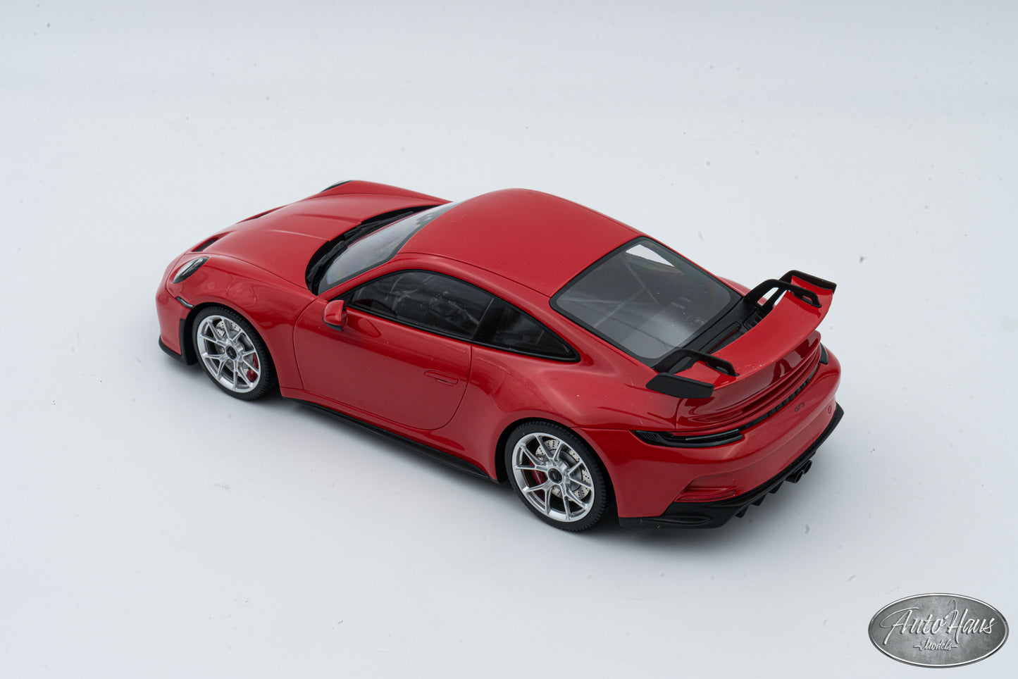 1/18 Minichamps Porsche 911 (992) GT3 Red