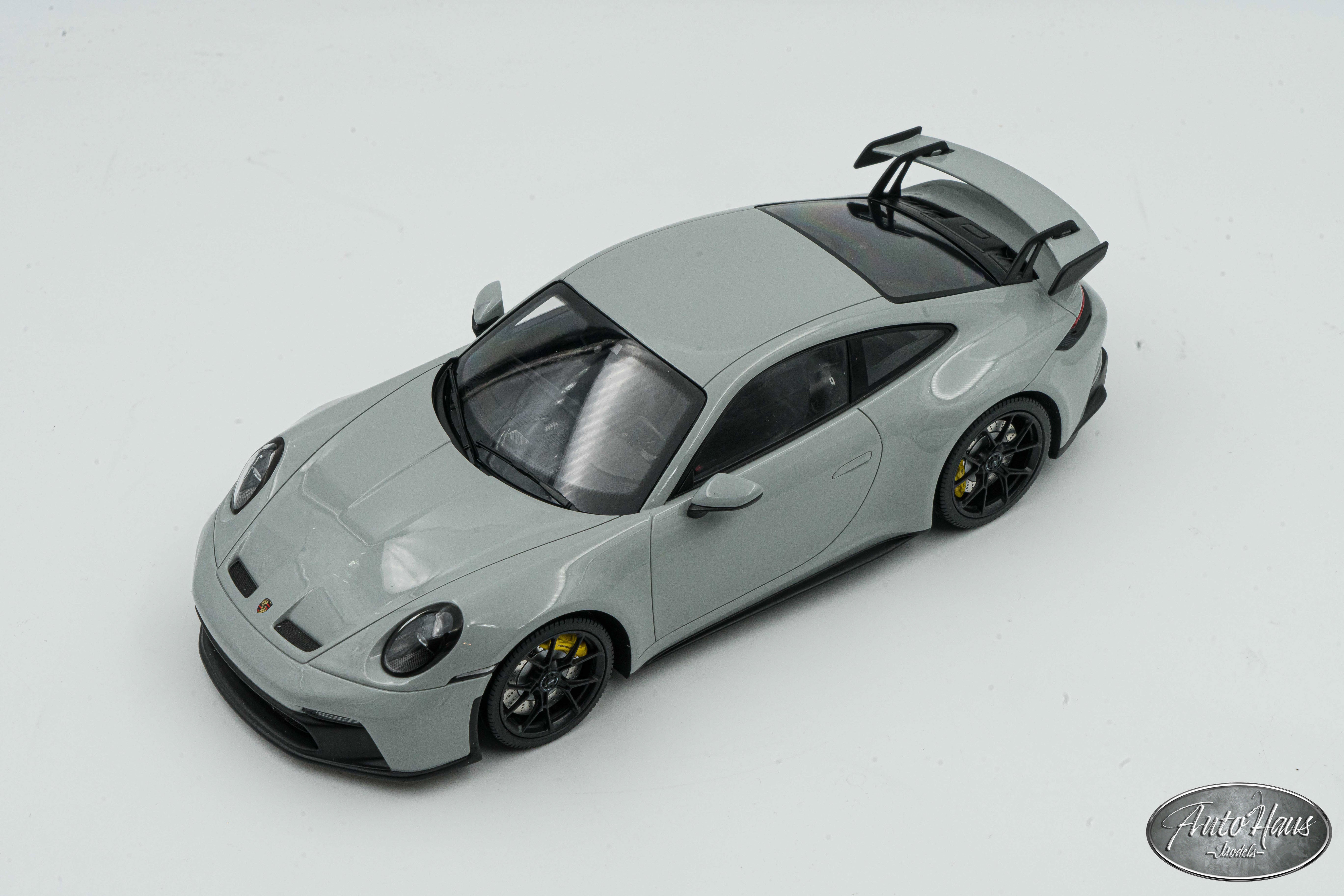 1/18 Minichamps Porsche 911 (992) GT3 Chalk Gray – AutoHaus Models