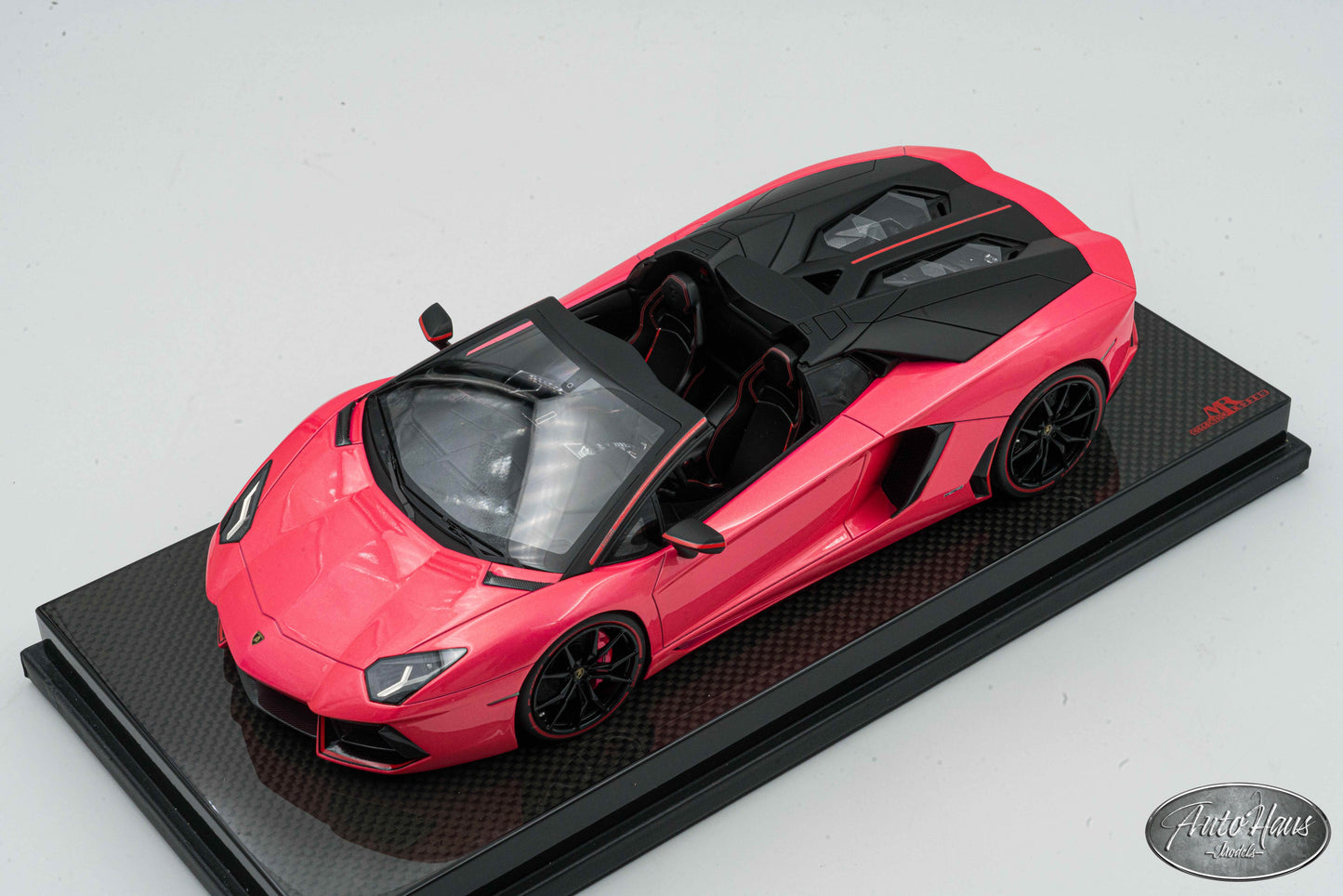 1/18 MR Collection Lamborghini Aventador Roadster Pirelli Pink