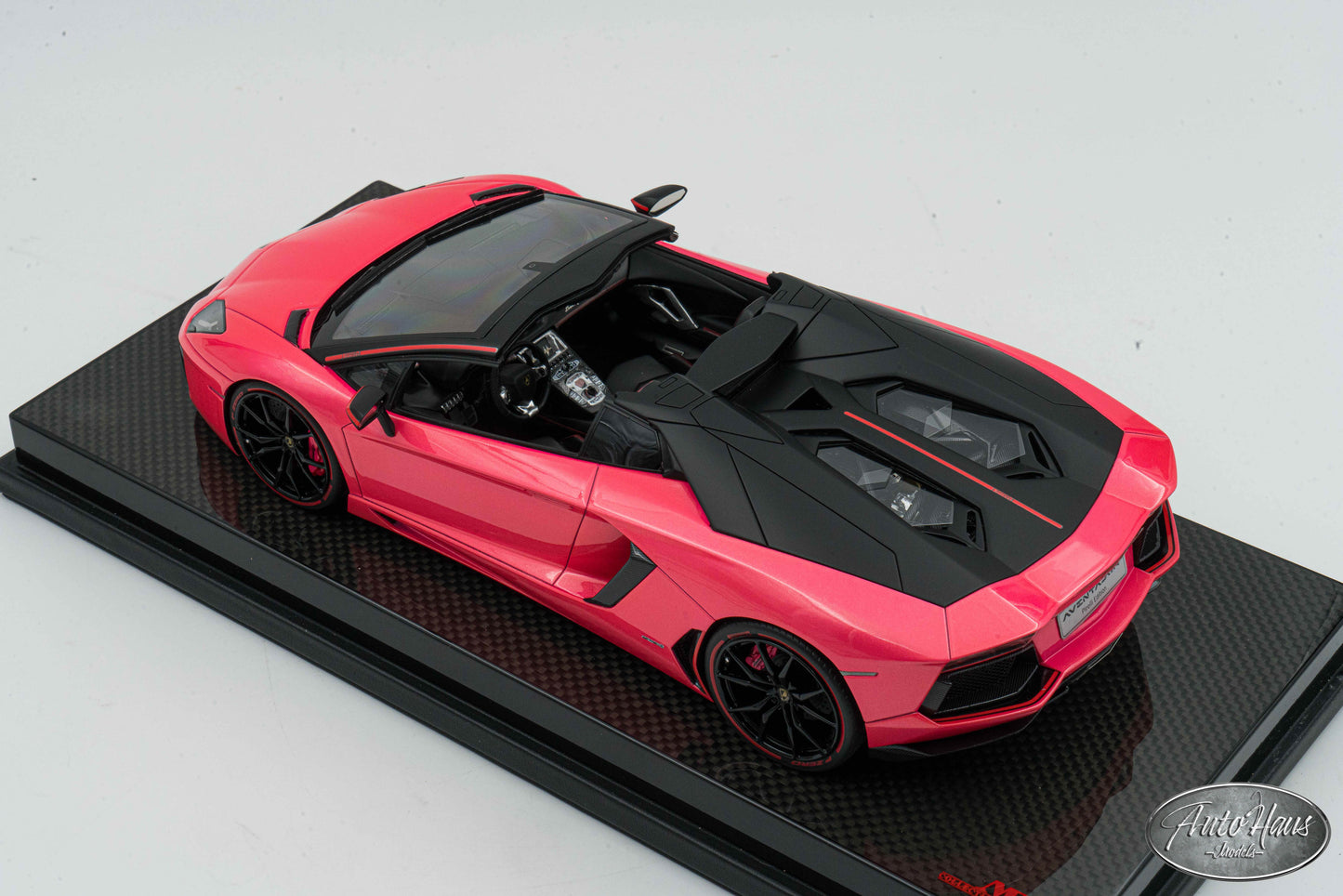 1/18 MR Collection Lamborghini Aventador Roadster Pirelli Pink