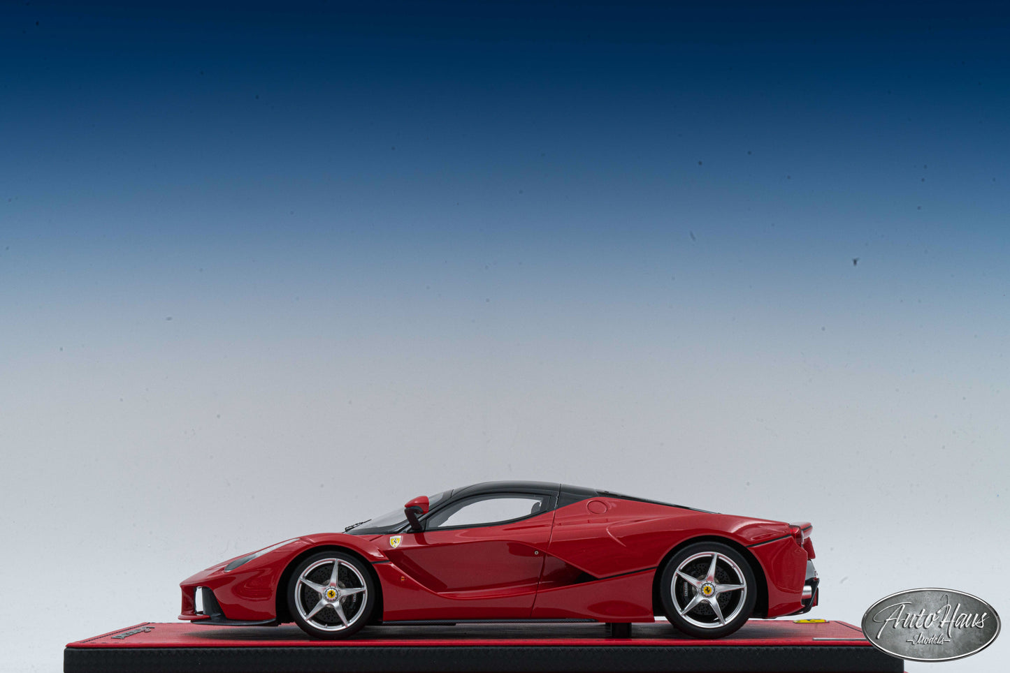 1/18 MR Collection Ferrari LaFerrari Coupe Rosso Corsa Red