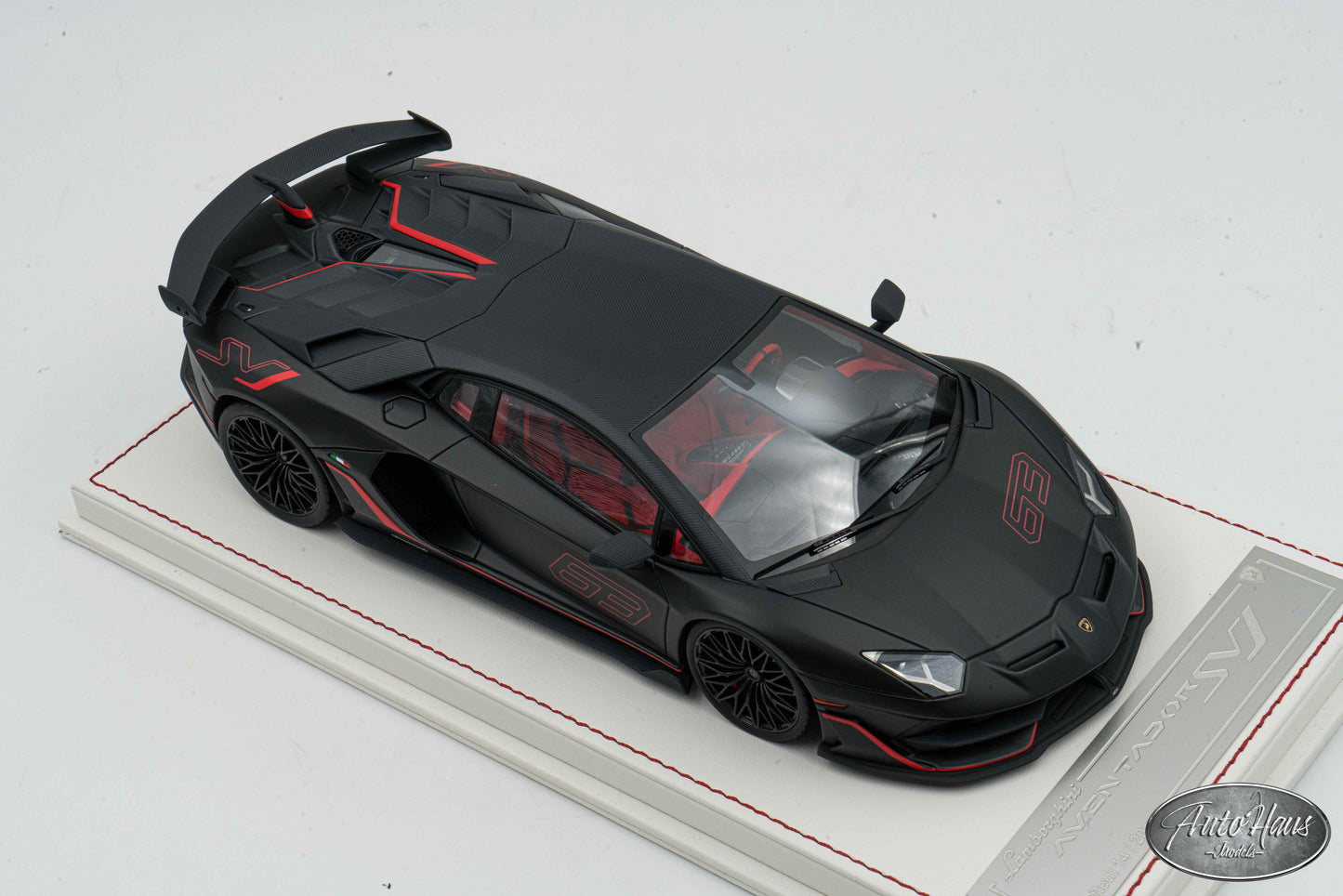 1/18 Davis & Giovanni Lamborghini Aventador SVJ Matt Black with Red Lines