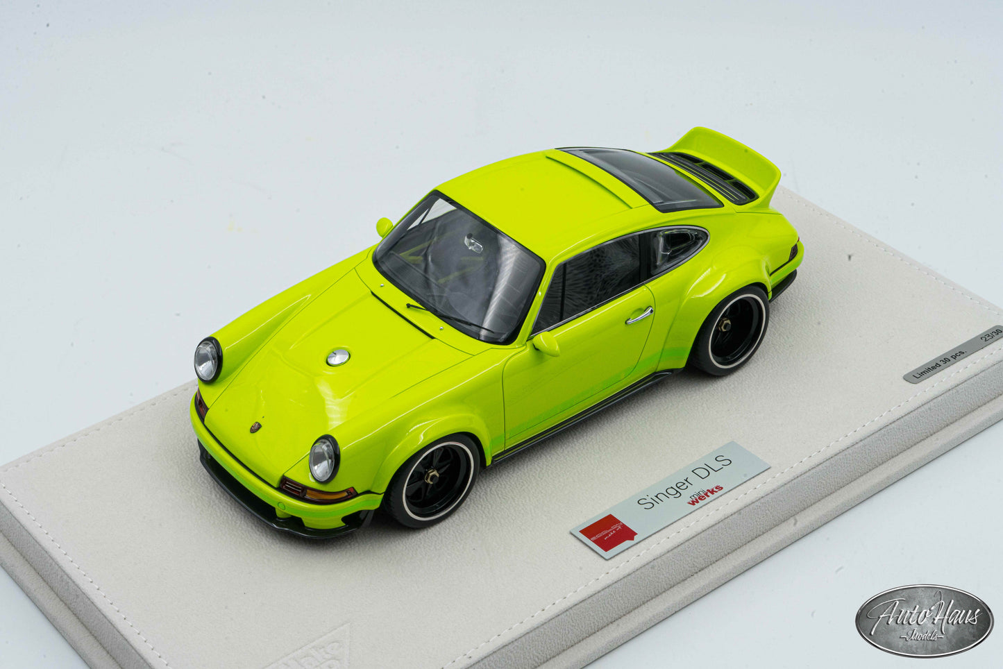 1/18 Make UP Singer DLS Porsche 911 Green