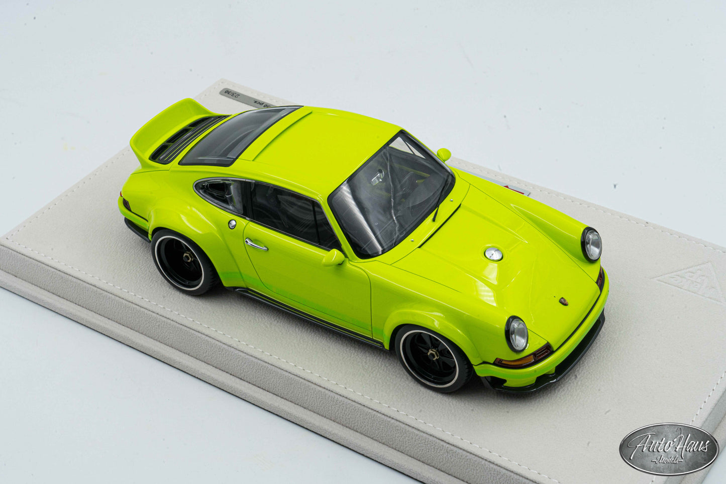 1/18 Make UP Singer DLS Porsche 911 Green