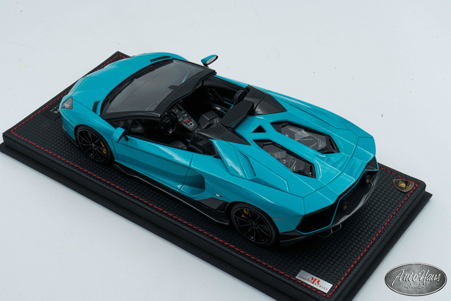 1/18 MR Collection Lamborghini Aventador Ultimae Roadster Blue