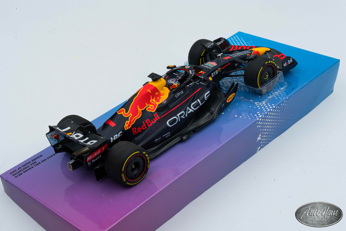 1/18 Minichamps Red Bull RB18 Max Verstappen Winner Miami GP 2022