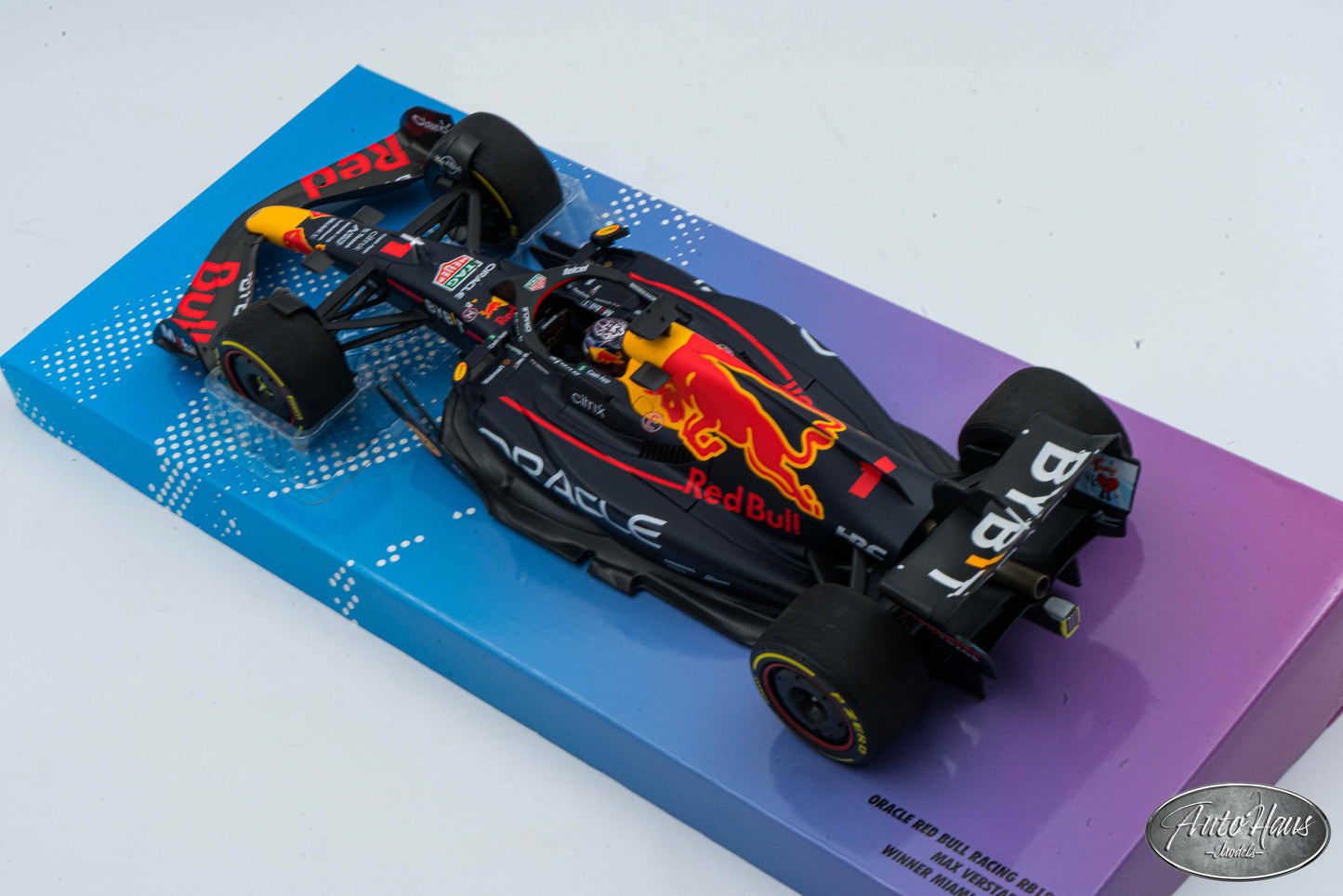 1/18 Minichamps Red Bull RB18 Max Verstappen Winner Miami GP 2022