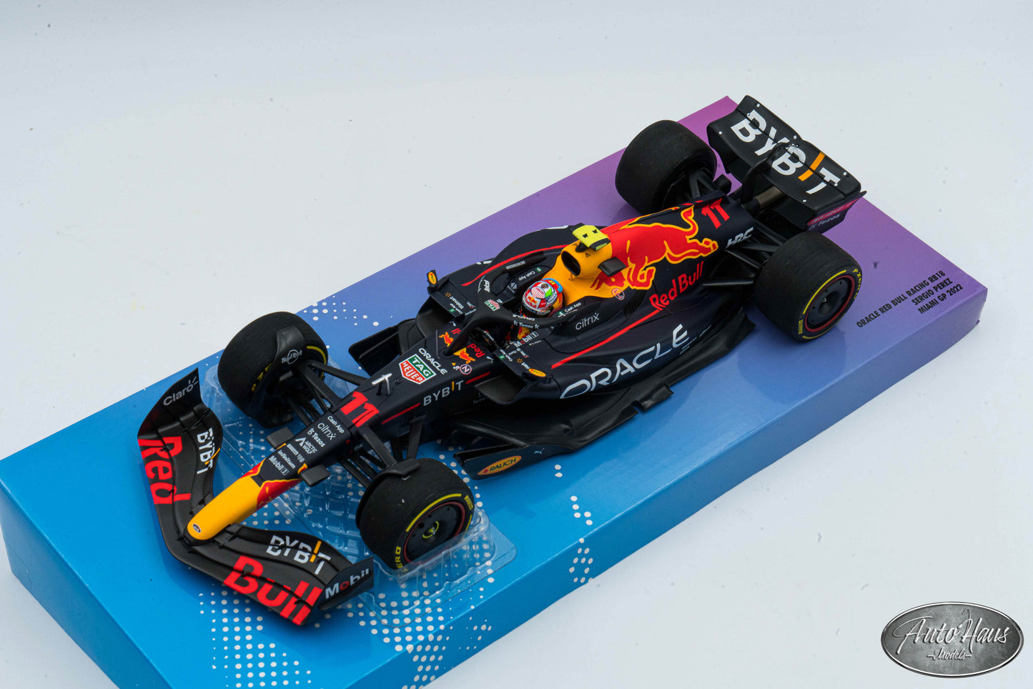 1/18 Minichamps Red Bull RB18 Sergio Perez #11 Miami GP 2022