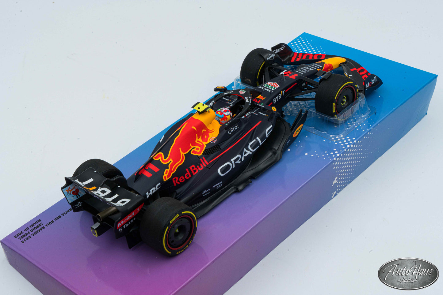 1/18 Minichamps Red Bull RB18 Sergio Perez #11 Miami GP 2022