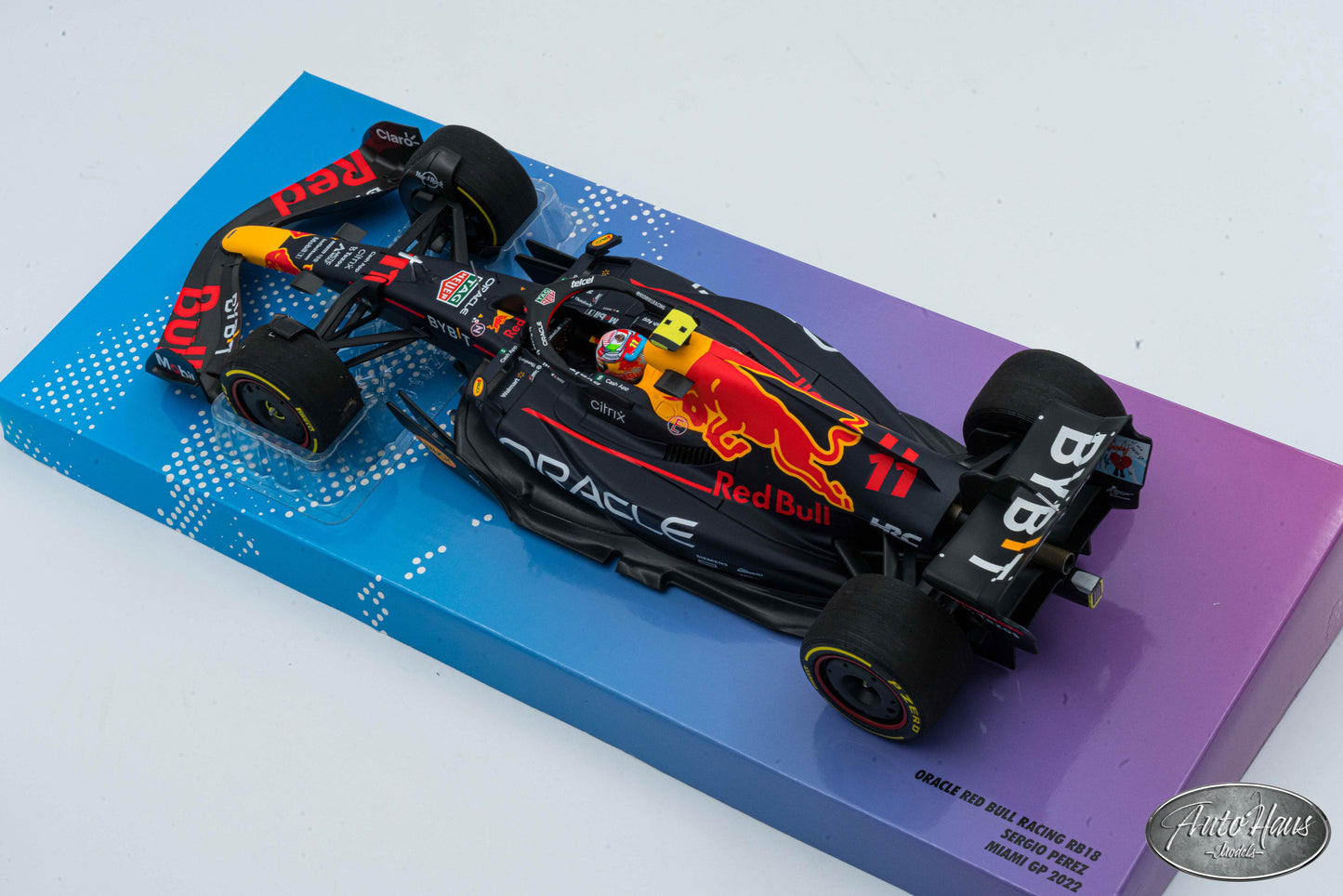 1/18 Minichamps Red Bull RB18 Sergio Perez #11 Miami GP 2022