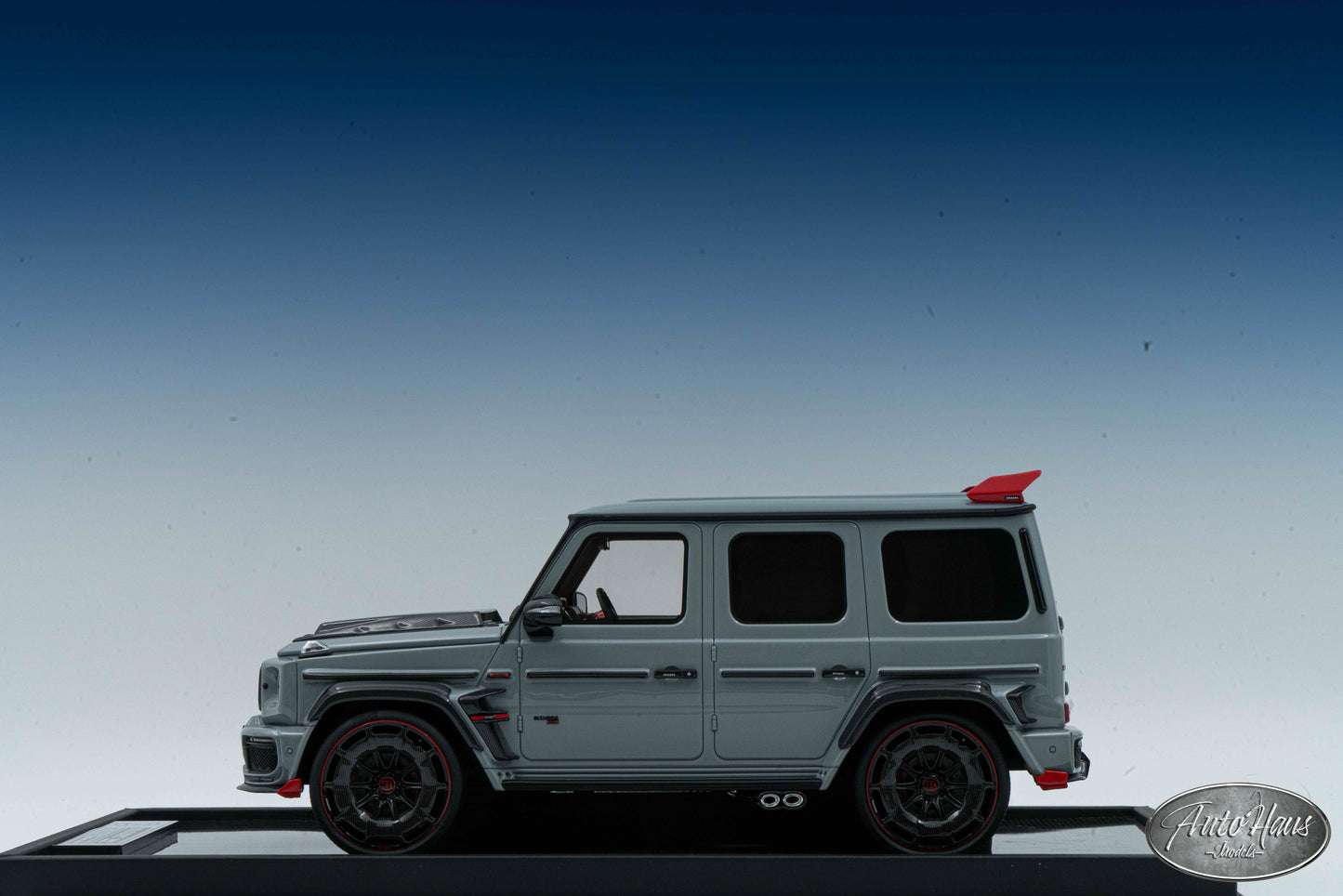 1/18 Motorhelix Brabus 900 Mercedes G63 Gray