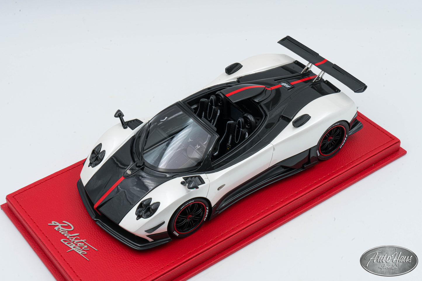 1/18 Peak Pagani Zonda Cinque Roadster White AMG