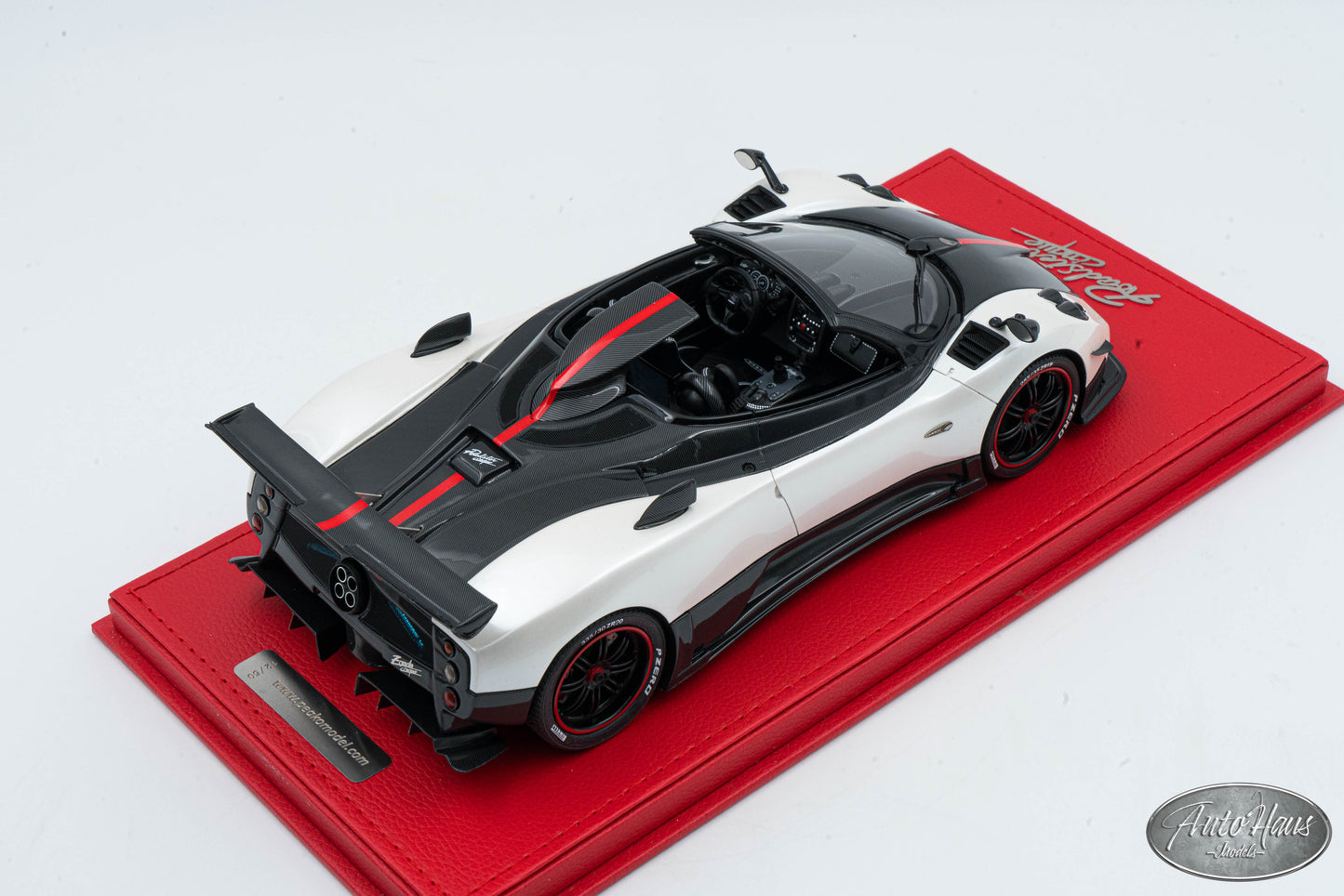 1/18 Peak Pagani Zonda Cinque Roadster White AMG