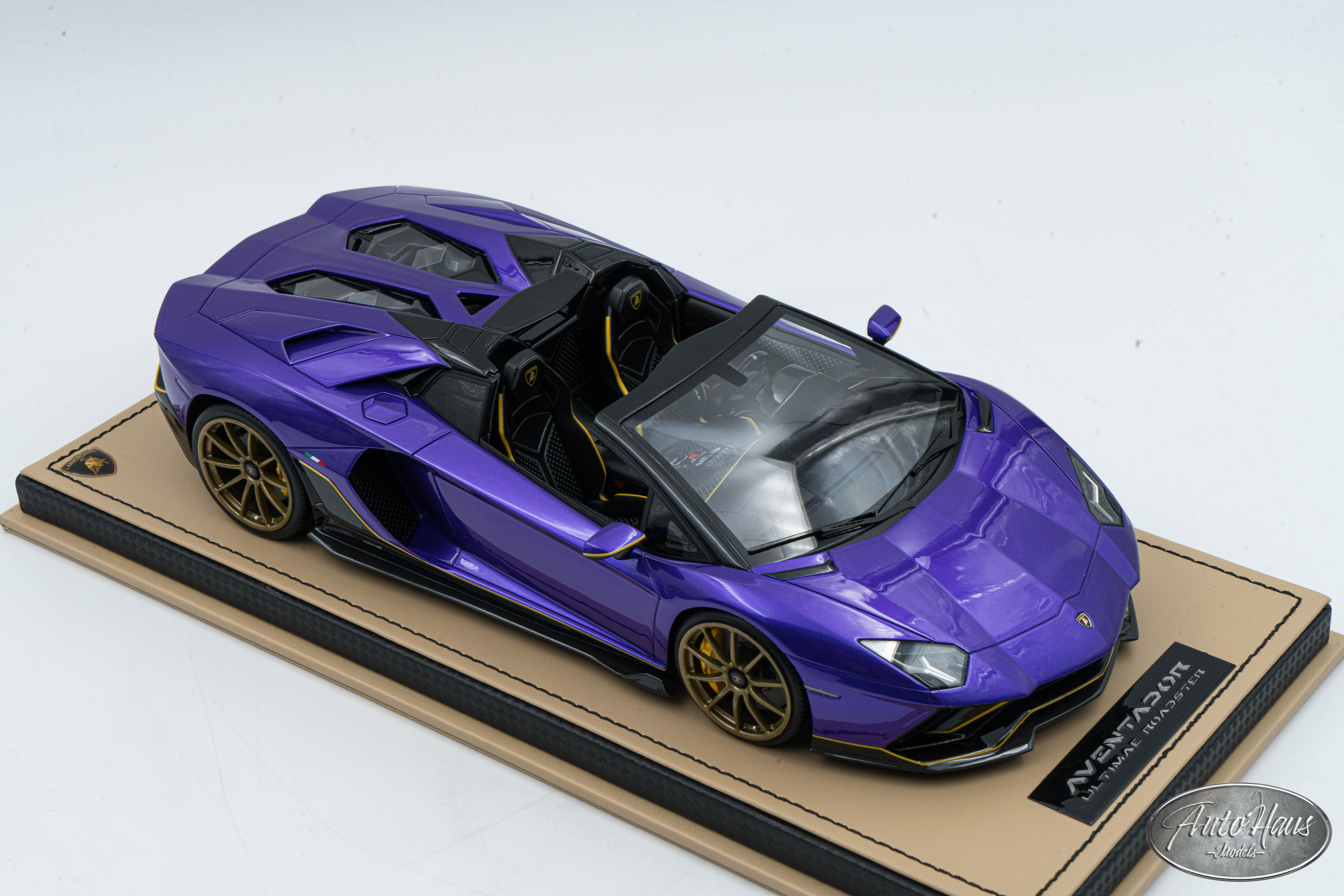 Authentic 1:18 MR Lamborghini Aventador Ultimae Roadster LAMBO051B