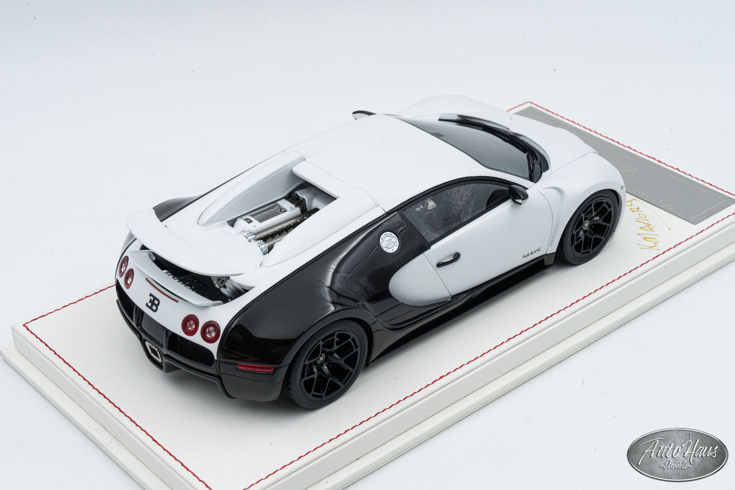 1/18 Davis & Giovanni Mansard Bugatti Vincero Pur Blanc