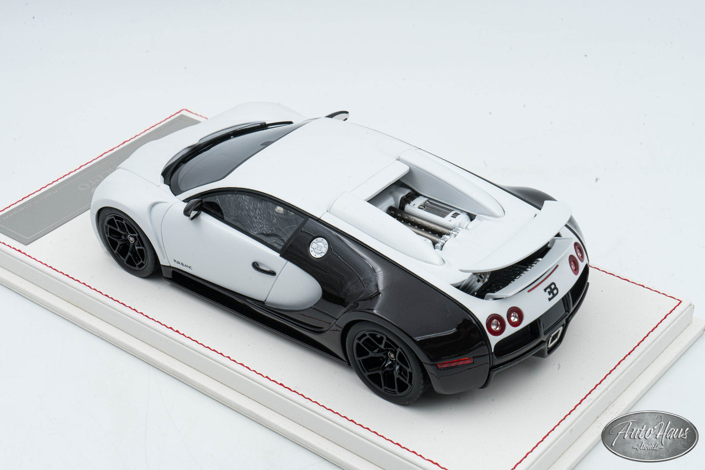 1/18 Davis & Giovanni Mansard Bugatti Vincero Pur Blanc