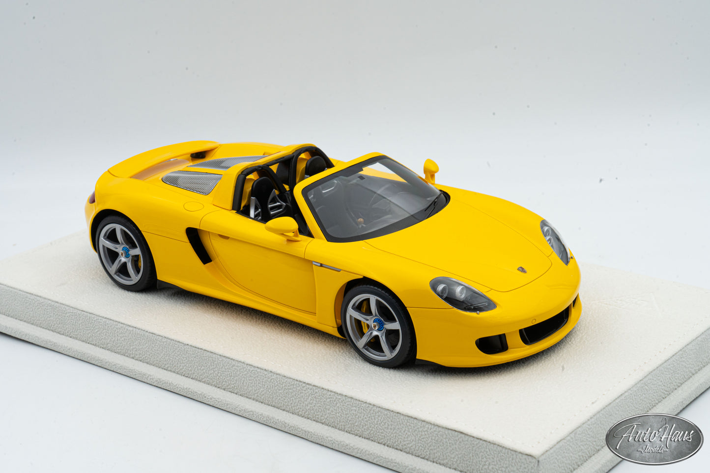 1/18 Make Up Porsche Carrera GT Gloss Yellow