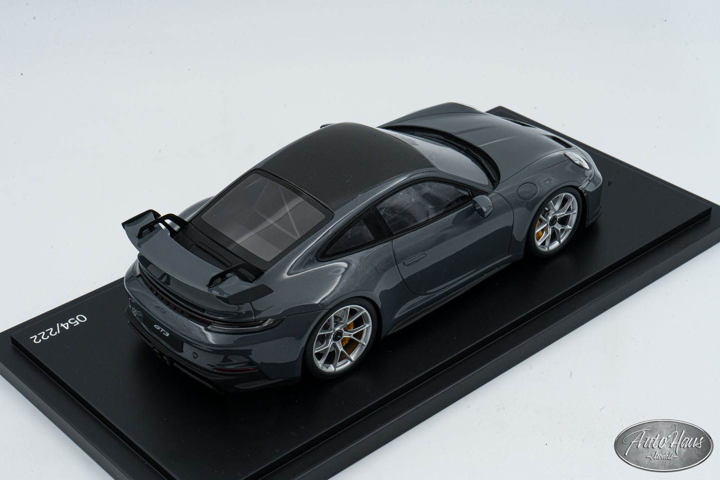 1/18 Spark Porsche 911 (992) GT3 Nardo Gray Custom