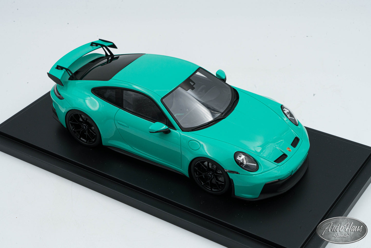 1/18 Spark Porsche 911 (992) GT3 Tiffany Blue Custom