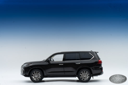 1/18 Kyosho Lexus LX570 Black
