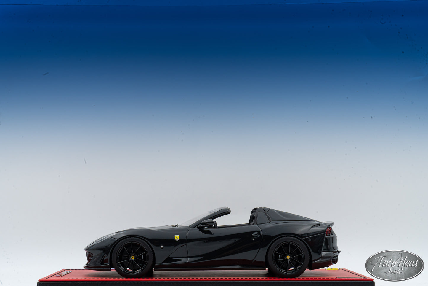 1/18 MR Collection Ferrari 812 GTS Lady in Black