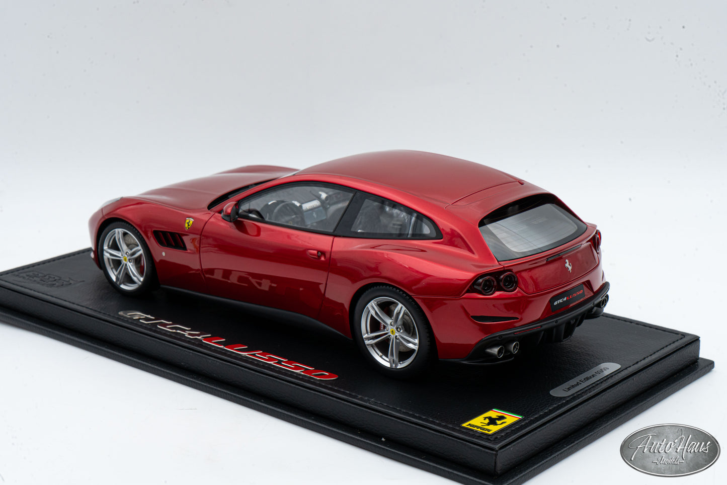 1/18 BBR 2016 Ferrari GTC4 Lusso Rosso Fuoco Red P18129DV