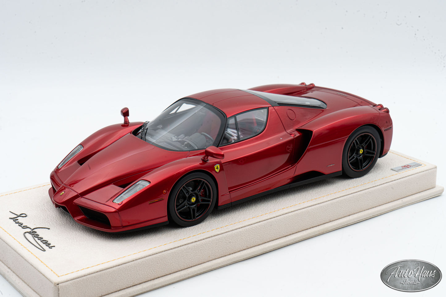 1/18 MR Collection Ferrari Enzo Rosso Efesto Red