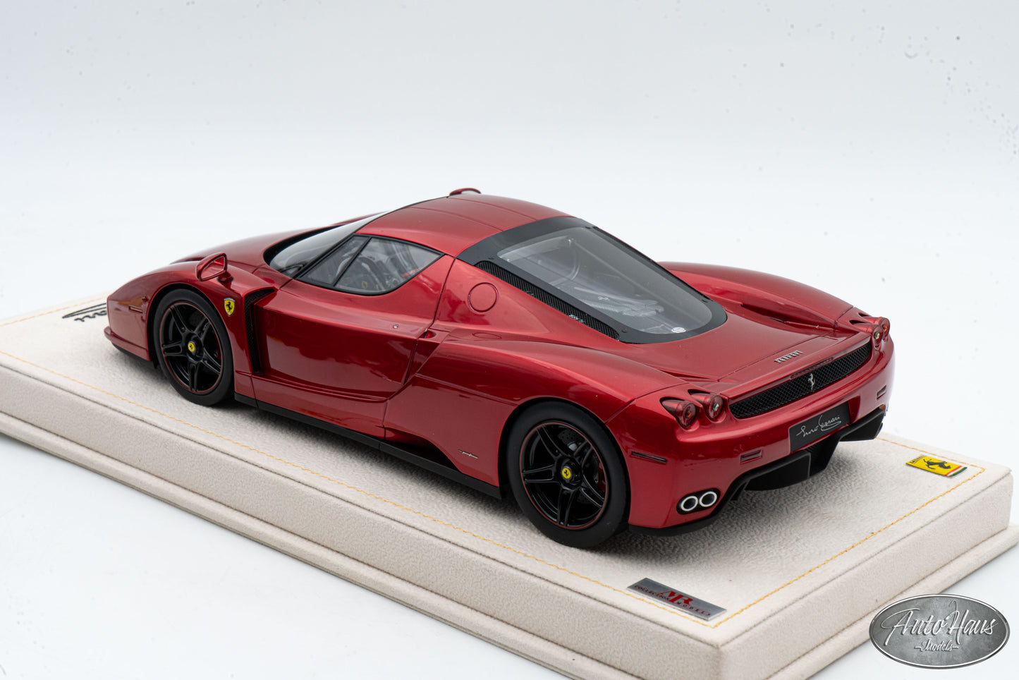 1/18 MR Collection Ferrari Enzo Rosso Efesto Red