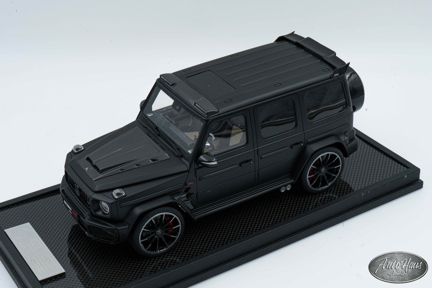 1/18 Motorhelix Brabus 800 Mercedes G63 Matt Black