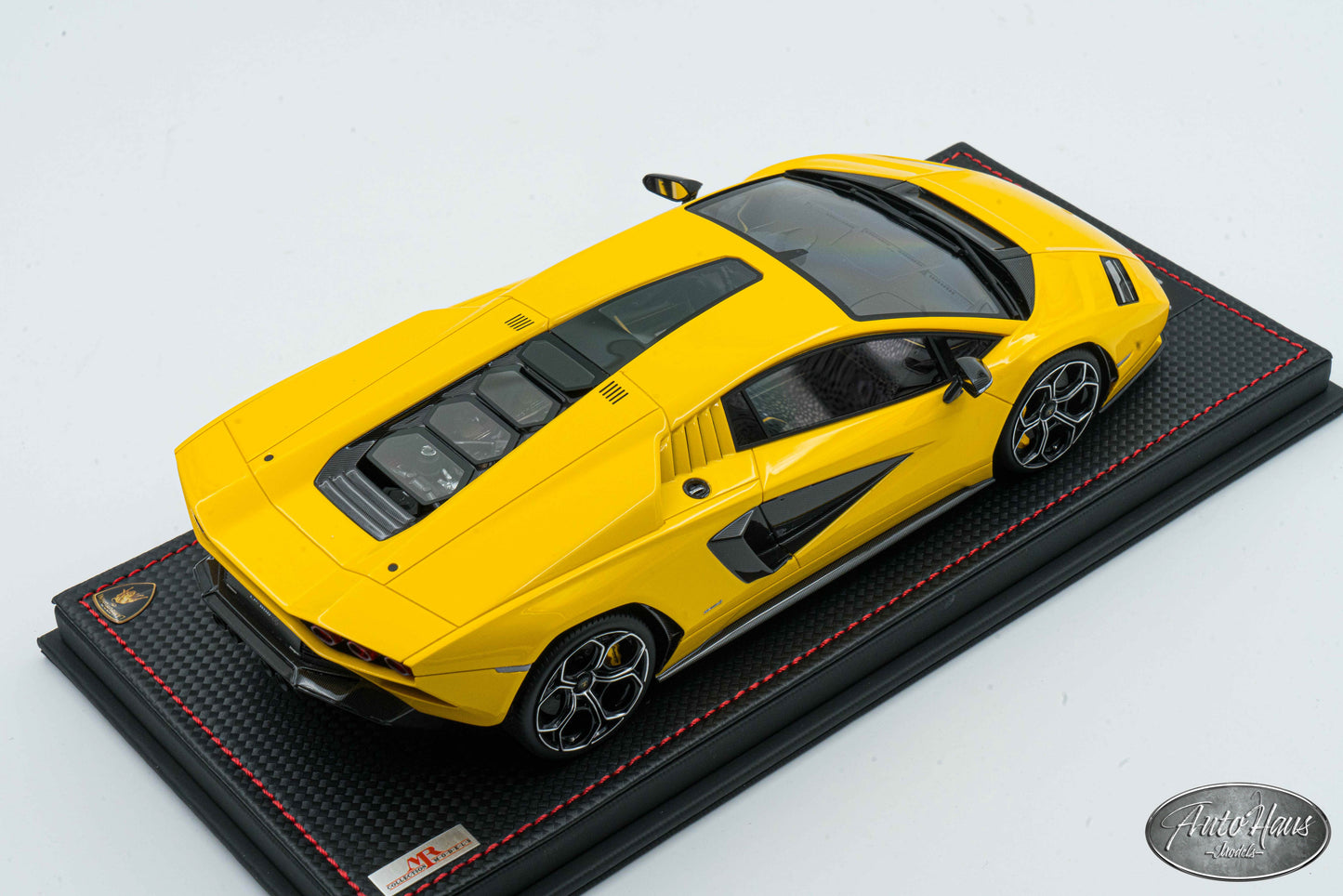 1/18 MR Collection Lamborghini Countach LP800-4 Yellow