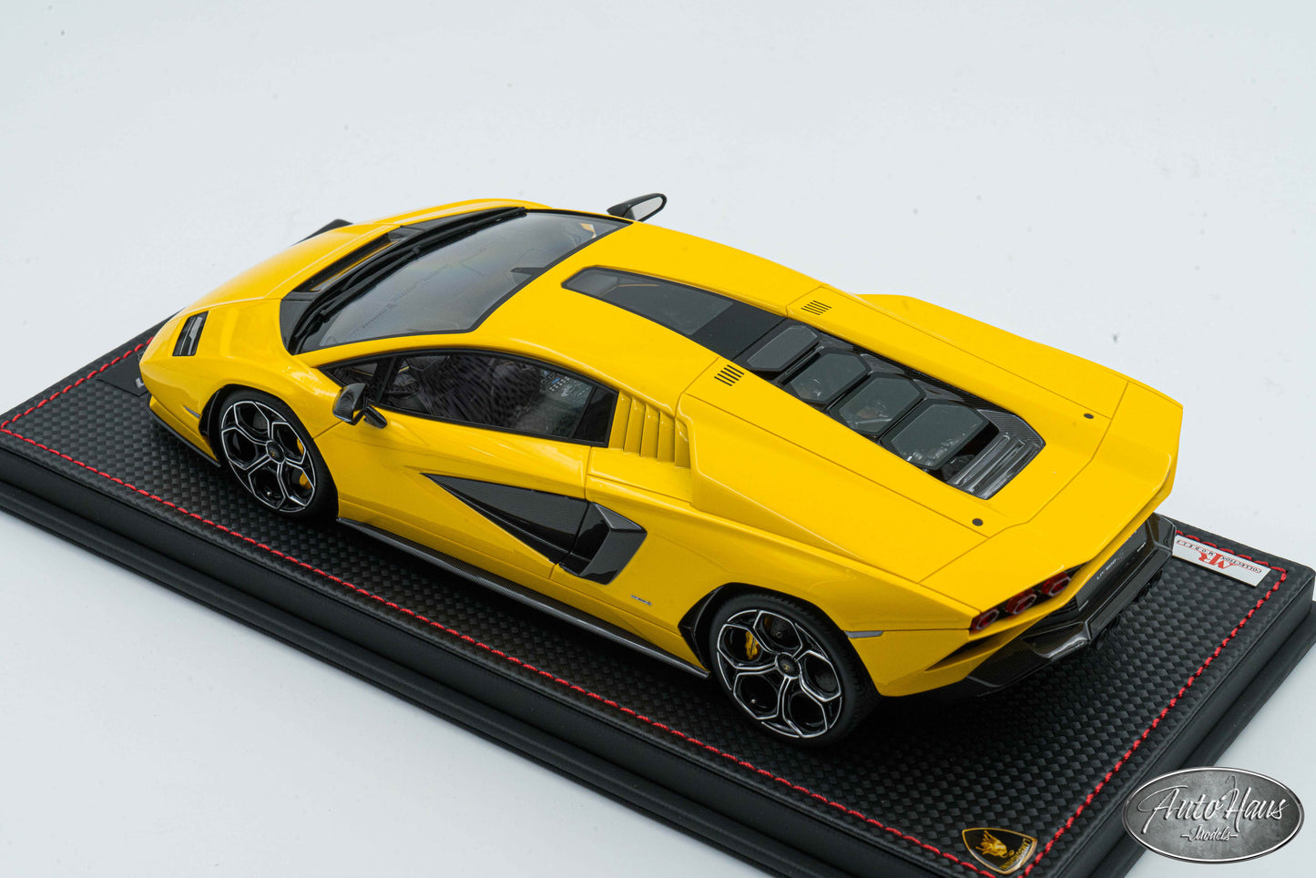 1/18 MR Collection Lamborghini Countach LP800-4 Yellow