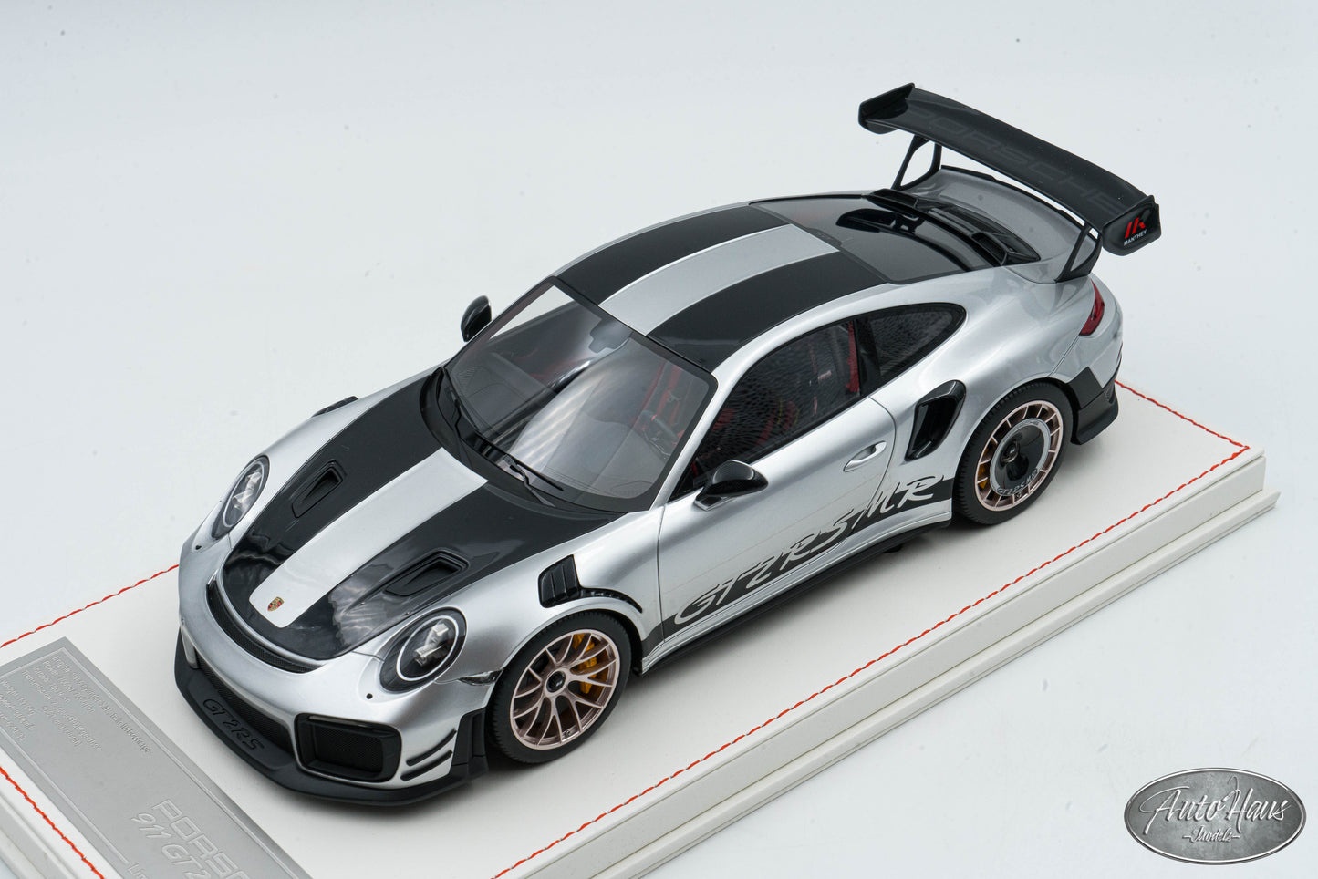 1/18 Dino Models Porsche 911 GT2 RS MR Chalk Silver