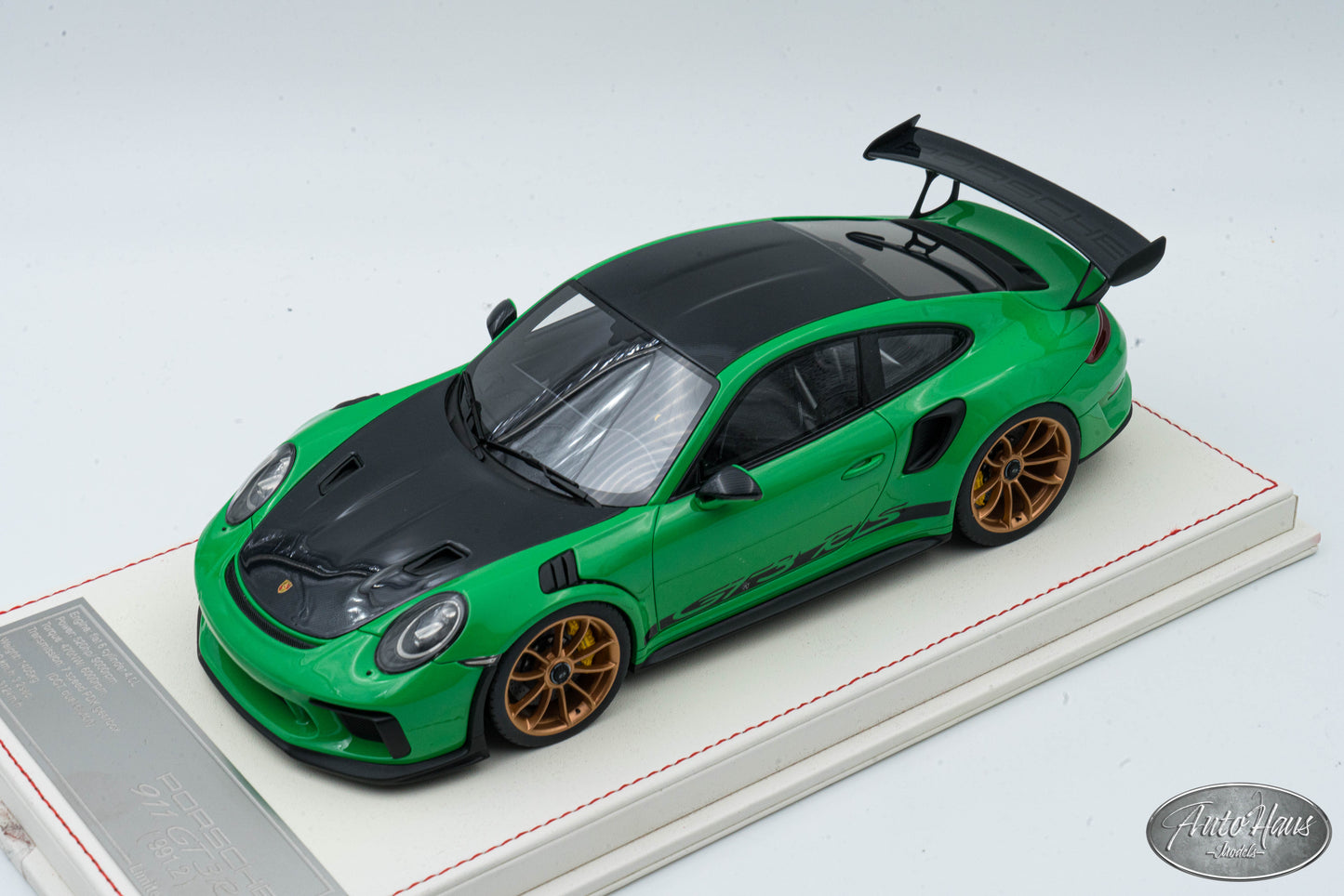 1/18 Davis Giovanni Porsche 911 (991.2) GT3 RS Python Green with Gold Wheels